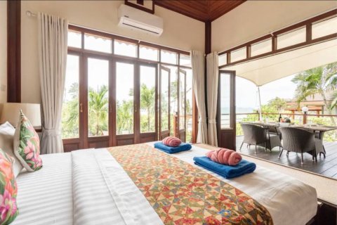 Chalet de 3 dormitorios en Surat Thani, Tailandia № 172749 - foto 8