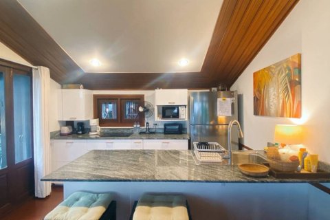 Chalet de 3 dormitorios en Surat Thani, Tailandia № 172749 - foto 6