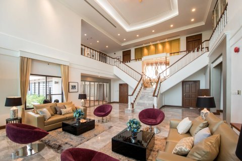 Penthouse in Bangkok, Thailand 4 Schlafzimmer № 181210 - Foto 4