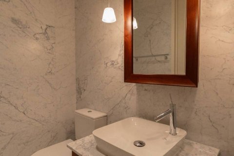 Condominio de 2 dormitorios en Bangkok, Tailandia № 181208 - foto 15