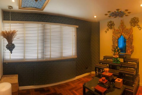 Condo in Bangkok, Thailand, 4 bedrooms  № 65831 - photo 13