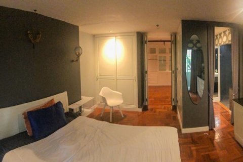 Condo in Bangkok, Thailand, 4 bedrooms  № 65831 - photo 11