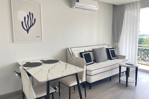 Studio dans le Condo à Kathu, Thaïlande  № 155987