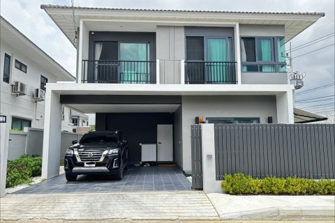 Villa in Pattaya, Thailand 4 bedrooms № 171559
