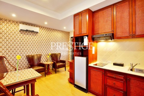 Commercial property in Pattaya, Thailand № 198450 - photo 11