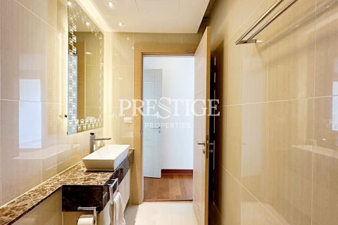 Condo in Pattaya, Thailand, 4 bedrooms  № 198447 - photo 12
