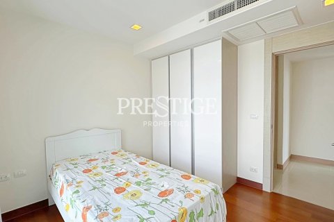 Condo in Pattaya, Thailand, 4 bedrooms  № 198447 - photo 16