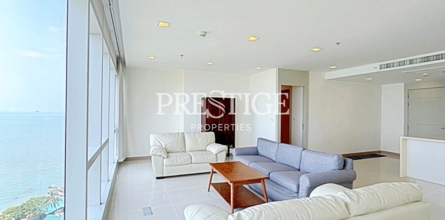Condo in Pattaya, Thailand, 4 bedrooms  № 198447