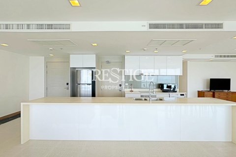 Condo in Pattaya, Thailand, 4 bedrooms  № 198447 - photo 8