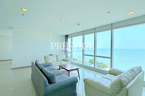 Condo in Pattaya, Thailand, 4 bedrooms  № 198447 - photo 2