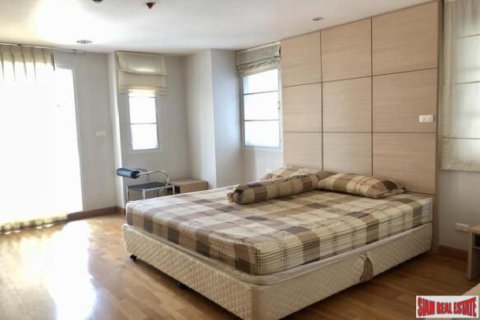 Apartamento de 2 dormitorios en Bangkok, Tailandia № 203313 - foto 3