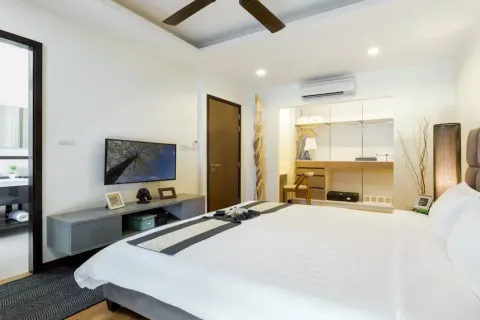 Chalet de 6 dormitorios en Phuket, Tailandia № 190781 - foto 17