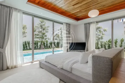 Chalet de 4 dormitorios en Phuket, Tailandia № 190784 - foto 10