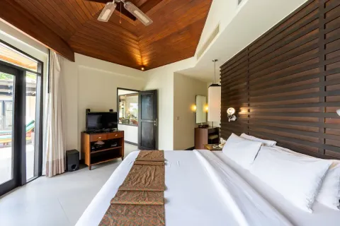Chalet de 4 dormitorios en Patong, Tailandia № 190787 - foto 14