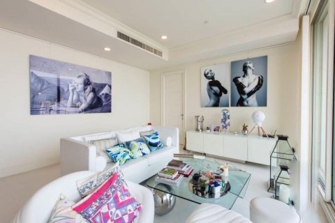 Condo in Bangkok, Thailand, 2 bedrooms  № 143362