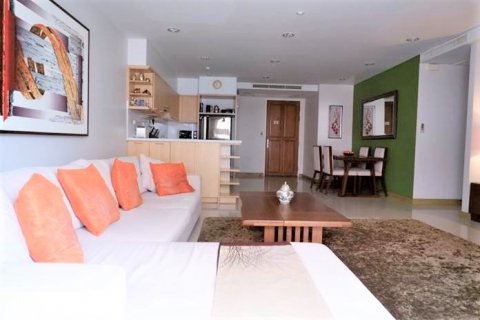 Condo in Bangkok, Thailand, 2 bedrooms  № 143366