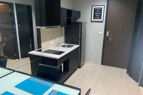 Condominio de 1 dormitorio en Phra Khanong, Bangkok, Tailandia № 143365 - foto 4