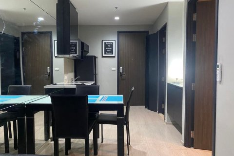 Condominio de 1 dormitorio en Phra Khanong, Bangkok, Tailandia № 143365 - foto 2