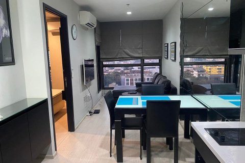 Condominio de 1 dormitorio en Phra Khanong, Bangkok, Tailandia № 143365 - foto 3