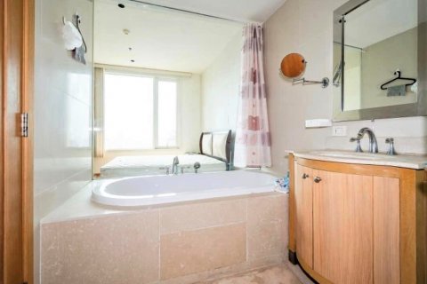 Condominio de 1 dormitorio en Yan Nawa, Bangkok, Tailandia № 143361 - foto 7