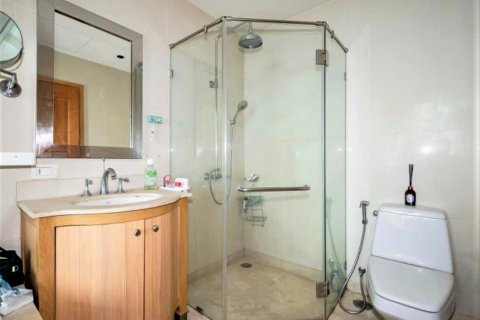 Condominio de 1 dormitorio en Yan Nawa, Bangkok, Tailandia № 143361 - foto 8
