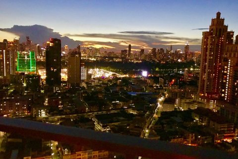Condominio de 2 dormitorios en Bangkok, Tailandia № 143363 - foto 10