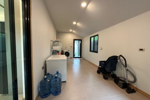 Casa de 4 dormitorios en Pattaya, Tailandia № 70753 - foto 15