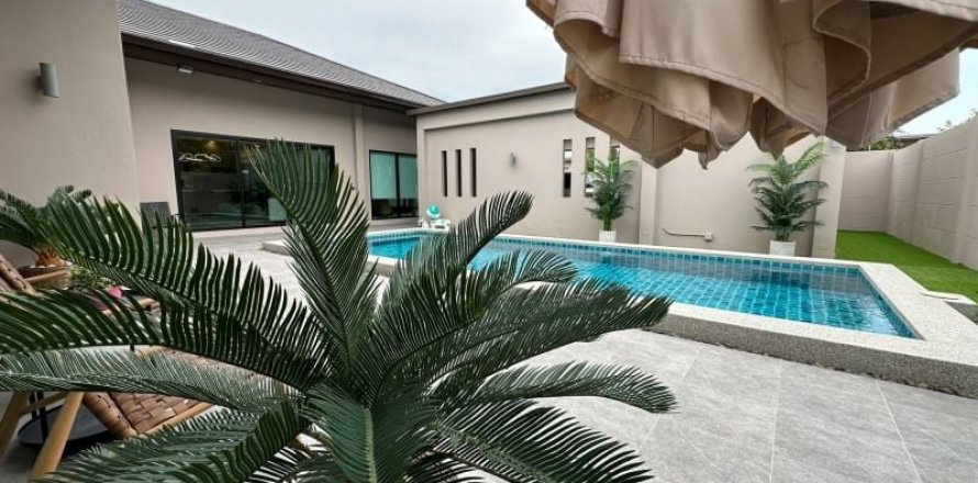 Casa de 4 dormitorios en Pattaya, Tailandia № 70753