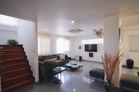 Villa in Hua Hin, Thailand 4 Schlafzimmer № 168504 - Foto 9