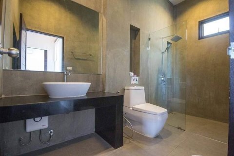 Chalet de 3 dormitorios en Hua Hin, Tailandia № 168503 - foto 17