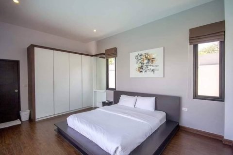 Chalet de 3 dormitorios en Hua Hin, Tailandia № 168503 - foto 14