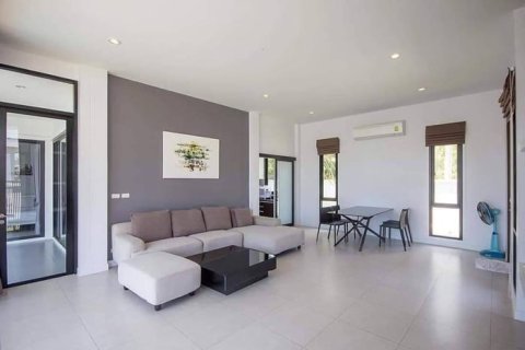 Chalet de 3 dormitorios en Hua Hin, Tailandia № 168503 - foto 5