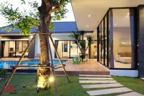 Chalet de 4 dormitorios en Hua Hin, Tailandia № 168499 - foto 3