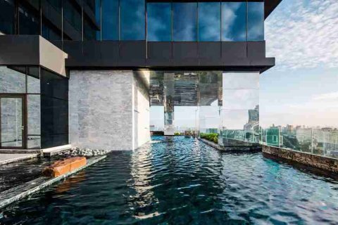Condominio de 2 dormitorios en Thonburi, Bangkok, Tailandia № 183502 - foto 3