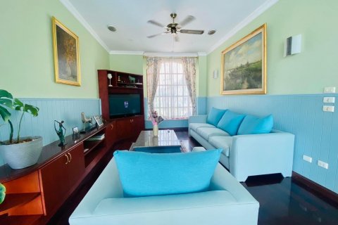 Haus in Pattaya, Thailand 5 Schlafzimmer № 136953 - Foto 25