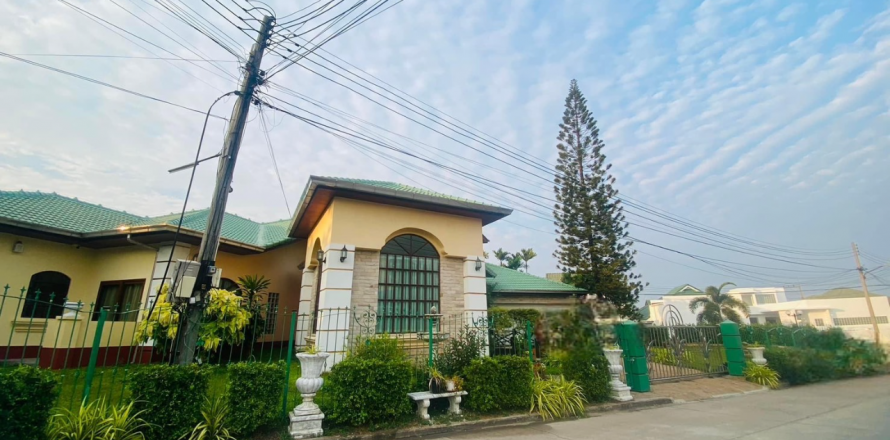 Haus in Pattaya, Thailand 5 Schlafzimmer № 136953