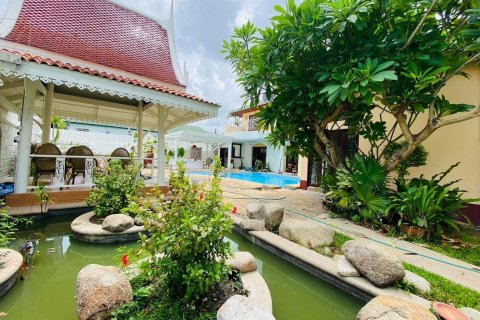 Haus in Pattaya, Thailand 5 Schlafzimmer № 136953 - Foto 30