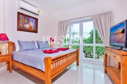 House in Pattaya, Thailand 4 bedrooms № 198664 - photo 7
