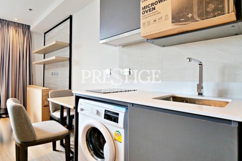 Condo in Pattaya, Thailand, 1 bedroom  № 198663 - photo 4