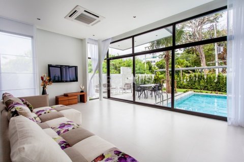 Casa de 3 dormitorios en Phuket, Tailandia № 67049 - foto 4