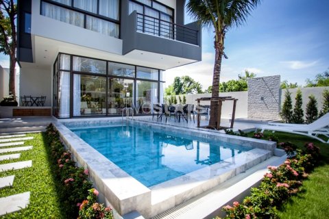 Casa de 3 dormitorios en Phuket, Tailandia № 67049 - foto 2