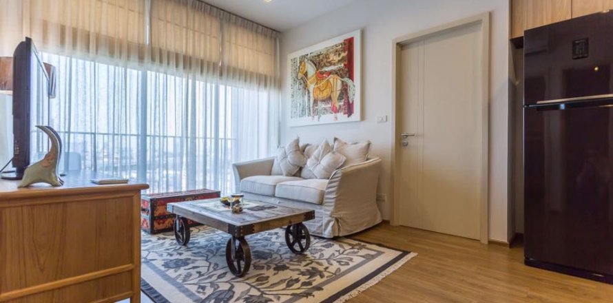 Condo in Bangkok, Thailand, 2 bedrooms in Hasu Haus № 111402