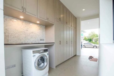 Condominio de 4 dormitorios en Bang Bon, Bangkok, Tailandia № 133966 - foto 4