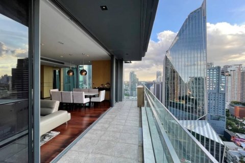 Condominio de 3 dormitorios en Watthana, Bangkok, Tailandia № 133964 - foto 11