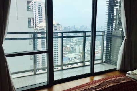 Condominio de 3 dormitorios en Khlong Toei, Bangkok, Tailandia № 133963 - foto 5