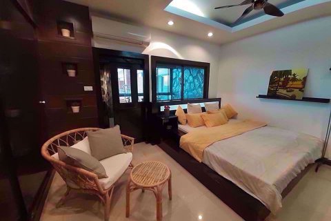 Condo in Bang Na, Bangkok, Thailand, 3 bedrooms  № 48051 - photo 12