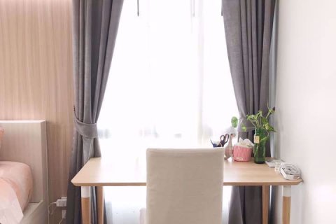 Condominio de 2 dormitorios en Huai Khwang, Bangkok, Tailandia № 48050 - foto 7