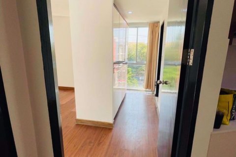 Condominio de 2 dormitorios en Chatuchak, Bangkok, Tailandia № 48052 - foto 3