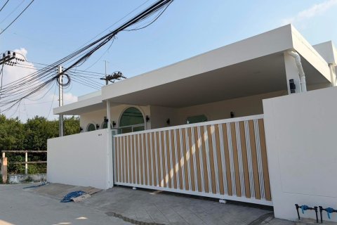 Villa in Pattaya, Thailand 4 Schlafzimmer № 159885 - Foto 8