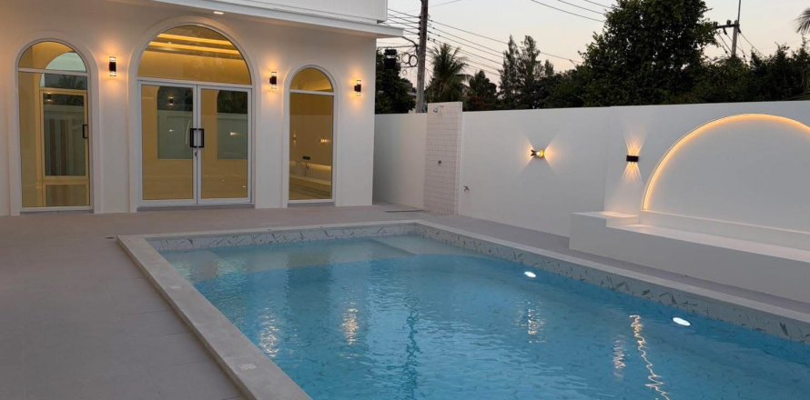 Villa in Pattaya, Thailand 4 Schlafzimmer № 159885